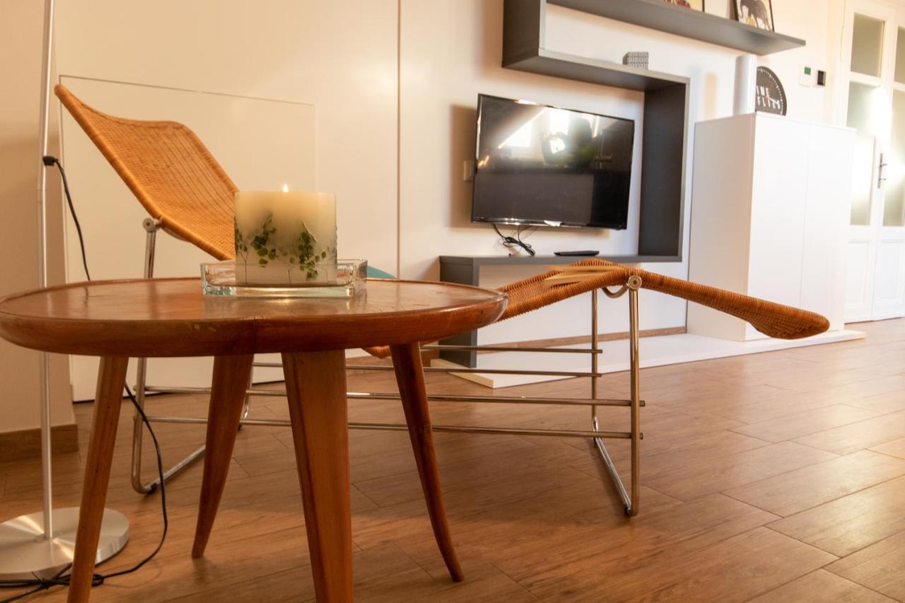 Aqualago Casa Vacanze Suite Verbania Ngoại thất bức ảnh